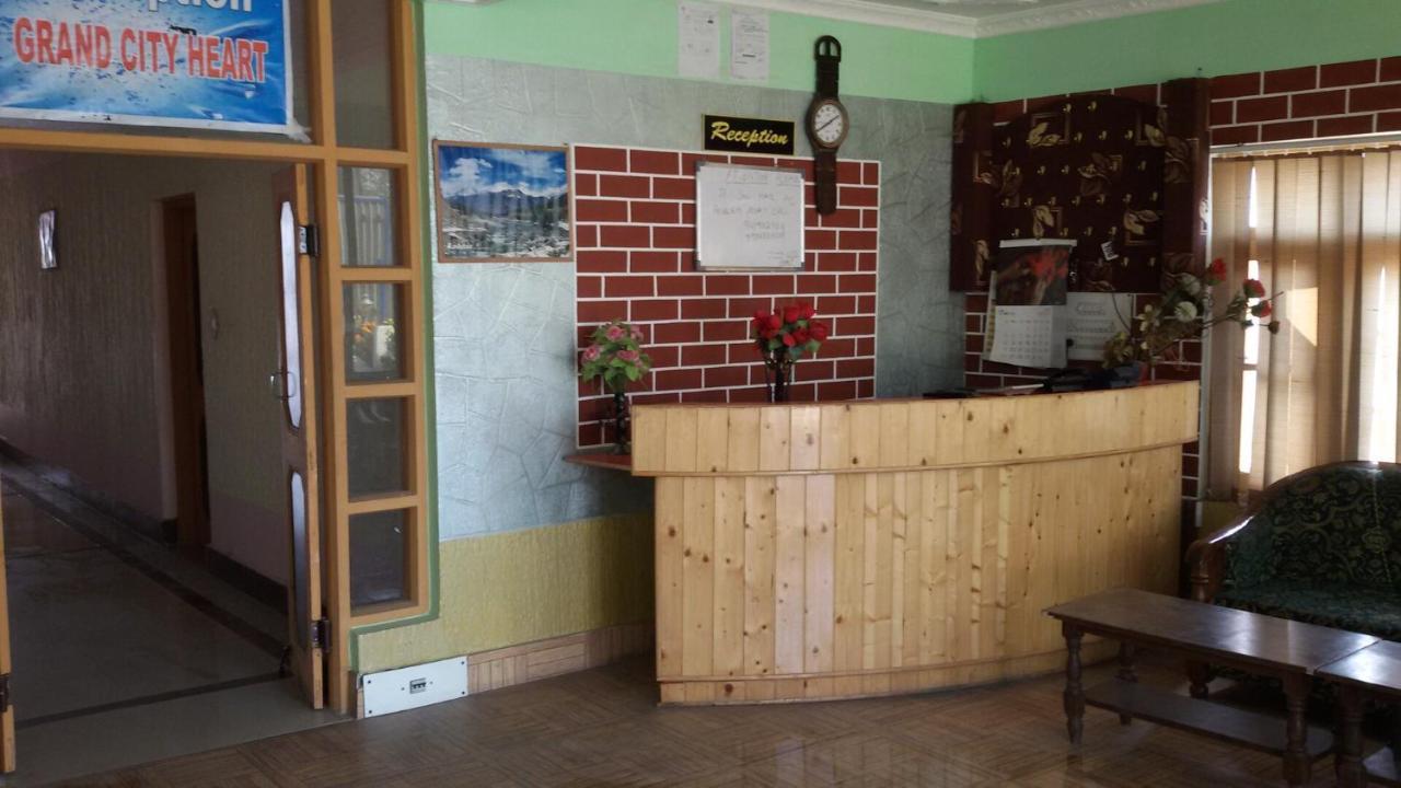 Hotel Grand City Heart Srinagar  Ngoại thất bức ảnh