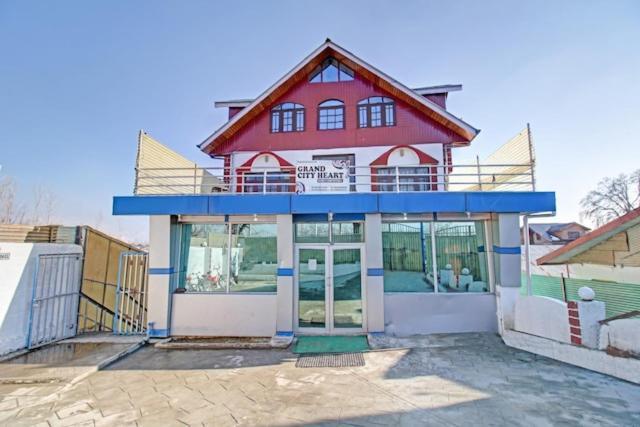 Hotel Grand City Heart Srinagar  Ngoại thất bức ảnh